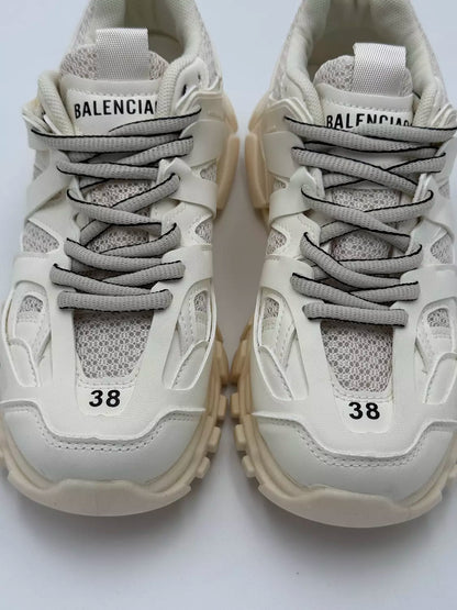 Balenciaga Track "cream"