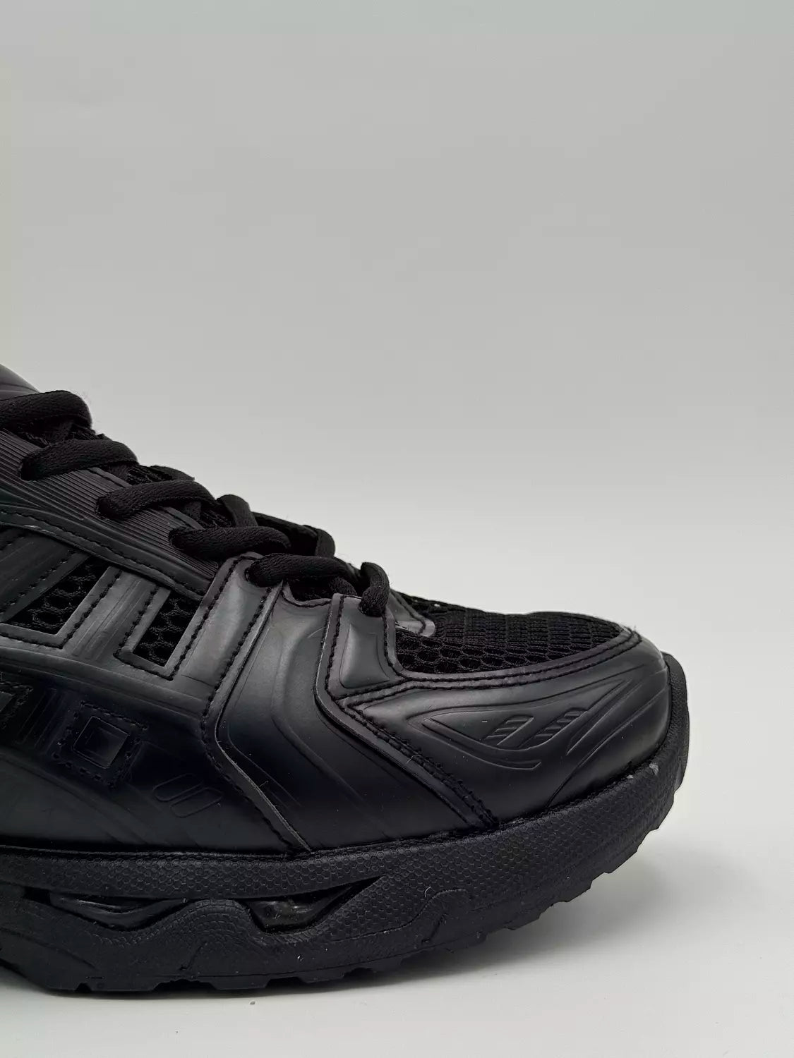 ASICS GEL-Kayano 14 "Black Cat"