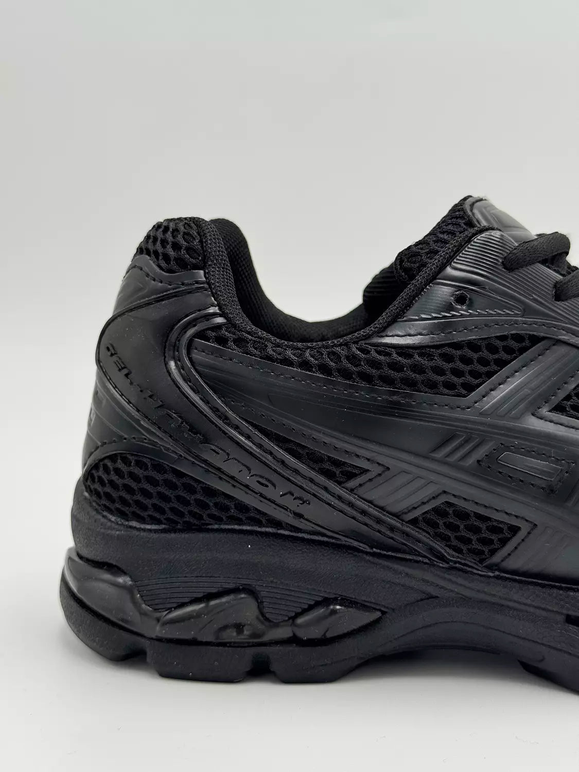 ASICS GEL-Kayano 14 "Black Cat"