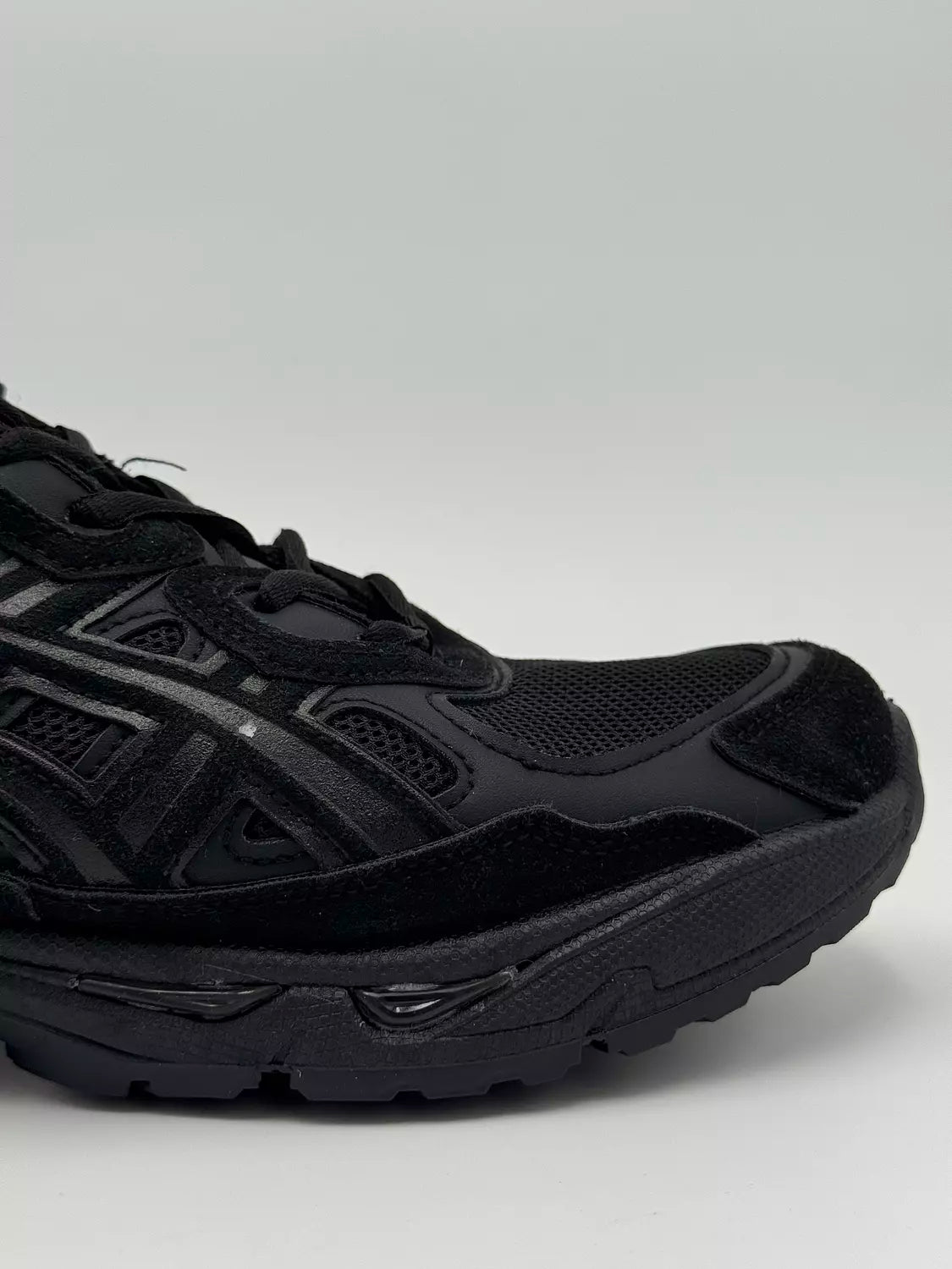 ASICS Gel-NYC "Graphite Black" (Special Sizes)