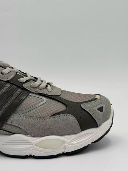 Adidas Response CL "olive"