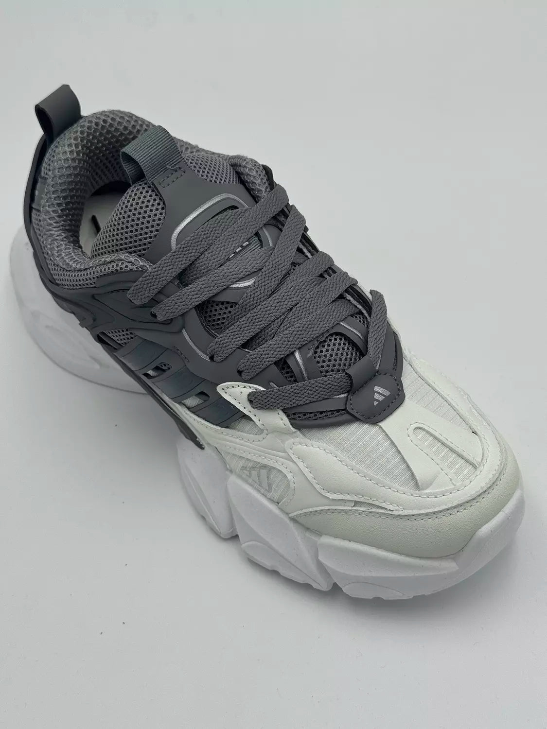 Adidas XLG Runner (W&G)