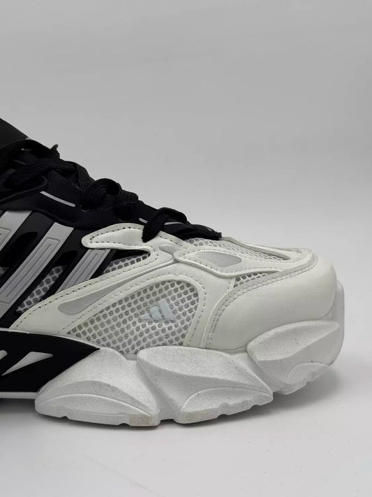 Adidas XLG Runner (black& white)