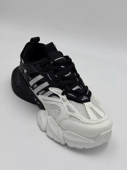 Adidas XLG Runner (black& white)