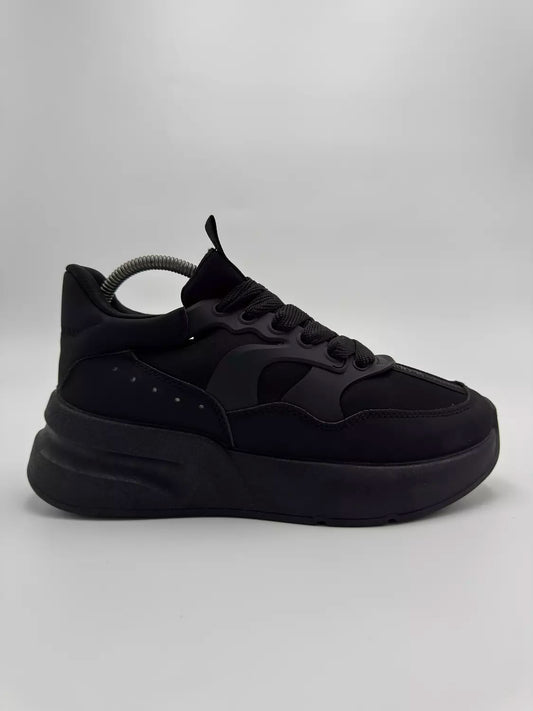 Alexander McQueen Oversized Runner "all black"