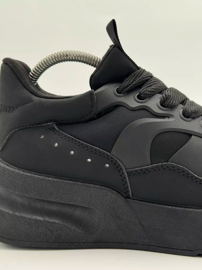 Alexander McQueen Oversized Runner "all black"