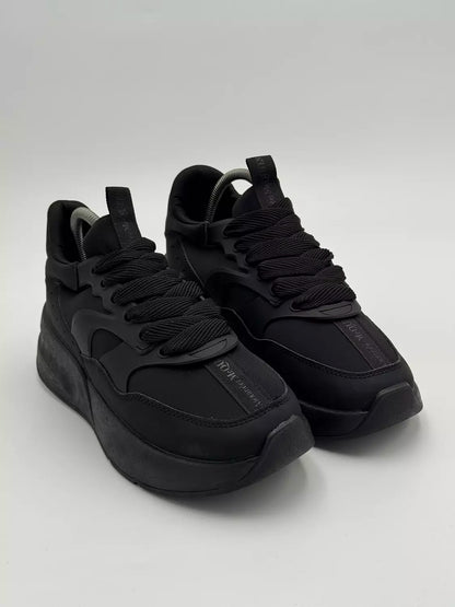 Alexander McQueen Oversized Runner "all black"