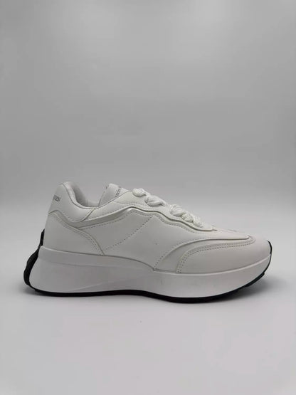 Alexander McQueen Sprint Runner (all white)