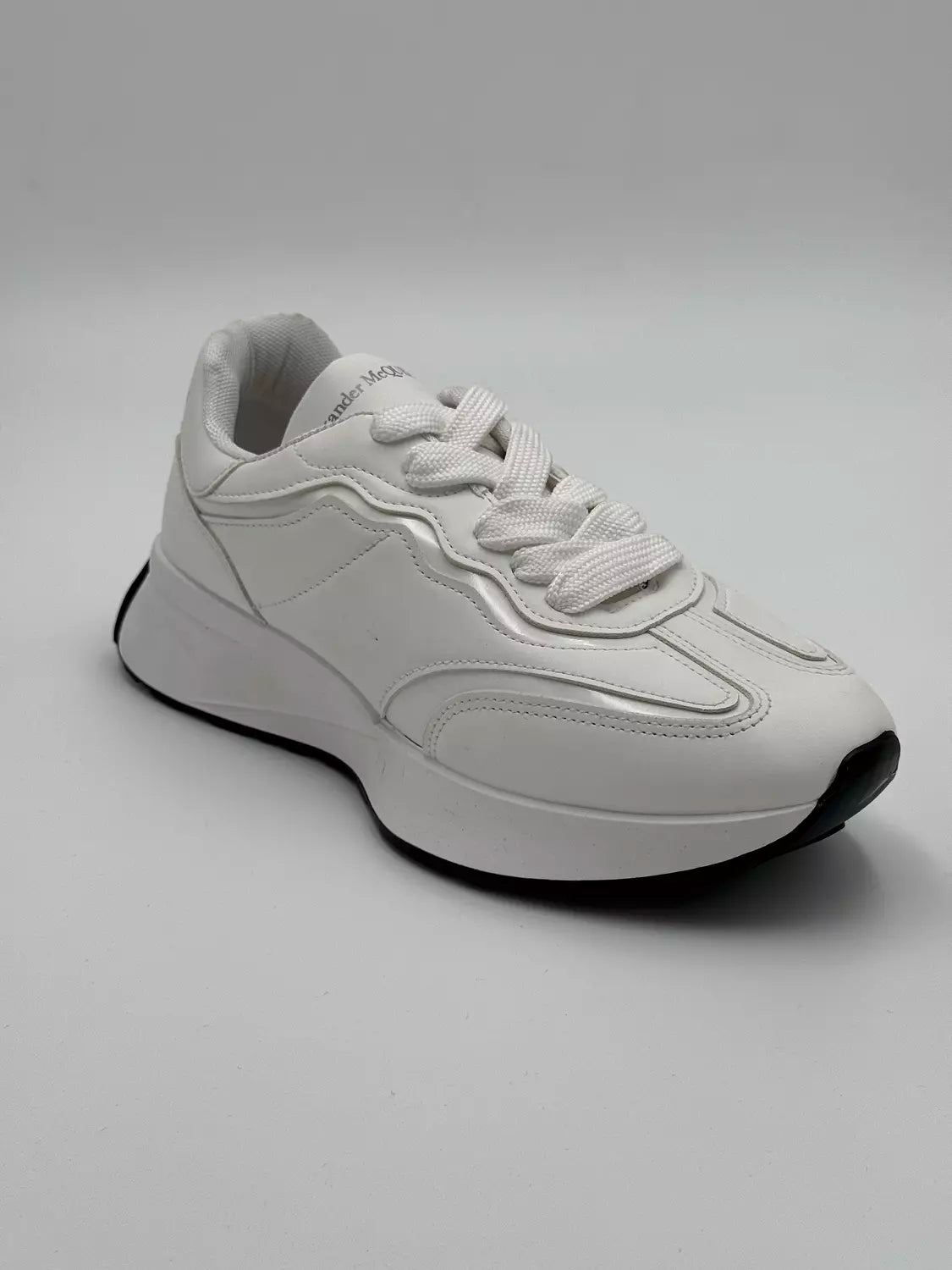 Alexander McQueen Sprint Runner (all white)