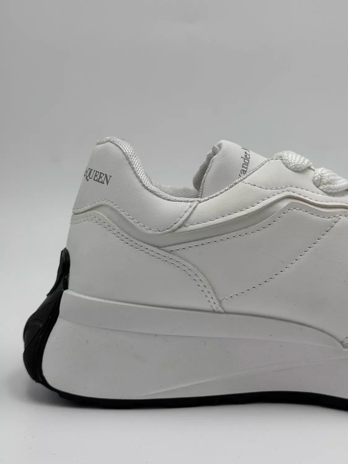 Alexander McQueen Sprint Runner (all white)
