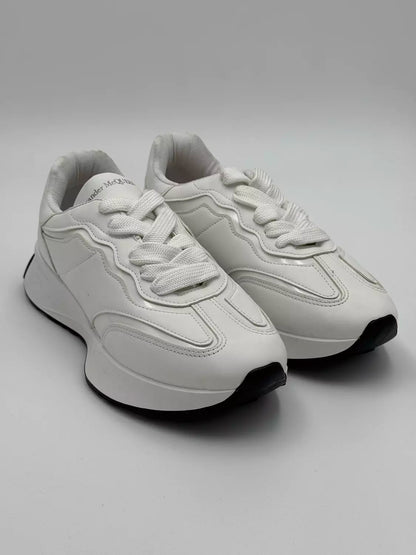 Alexander McQueen Sprint Runner (all white)