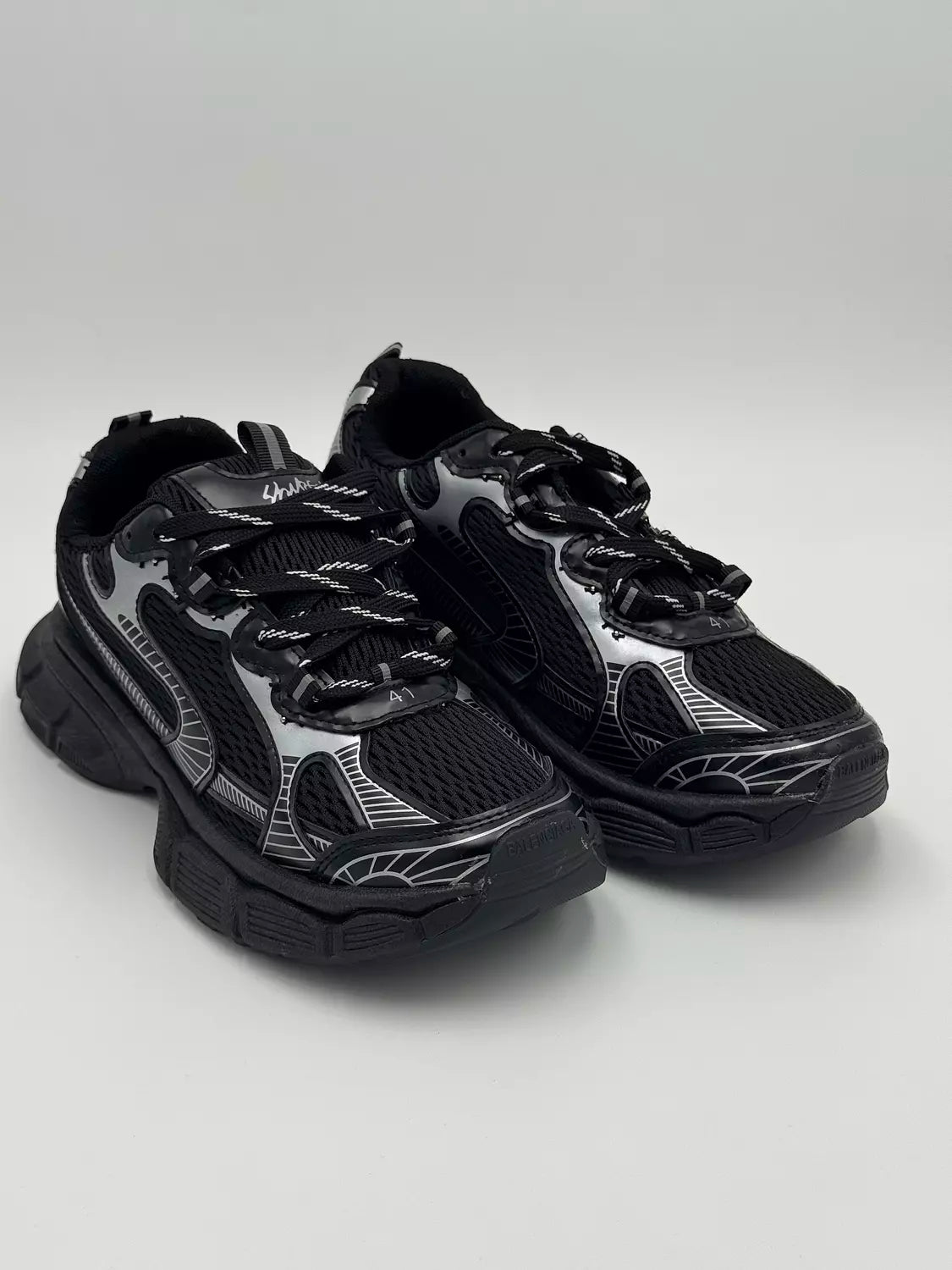 Balenciaga 3XL (BXS)
