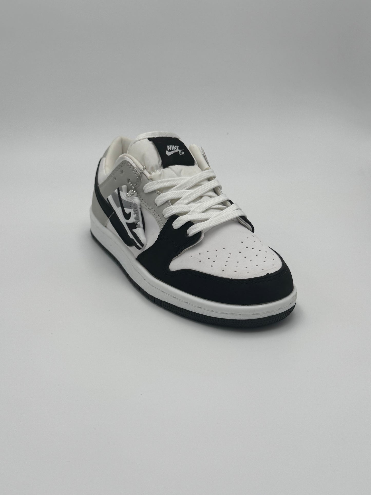 Nike SB Dunk (black and grey)