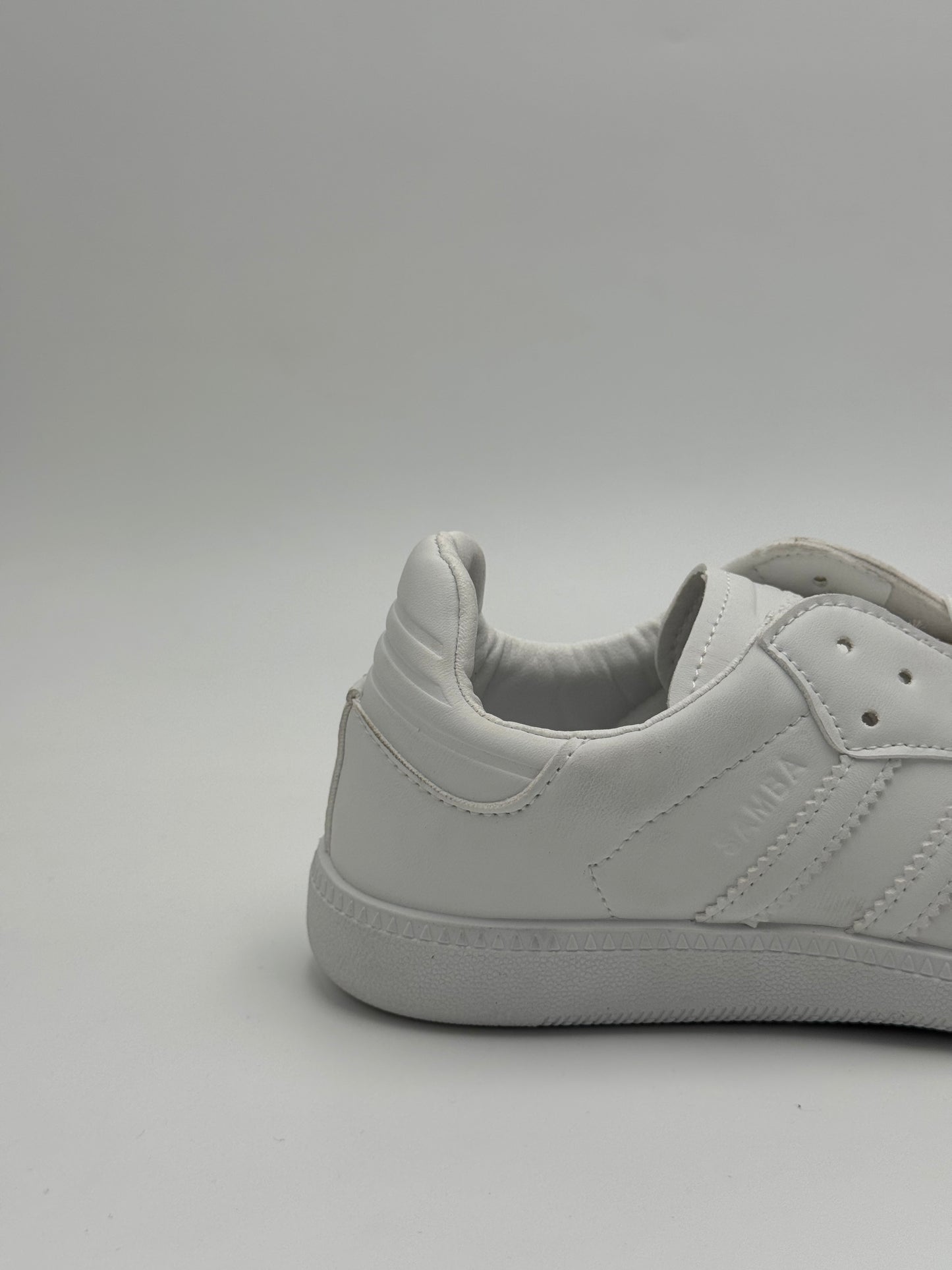 Adidas Samba "White Cat"