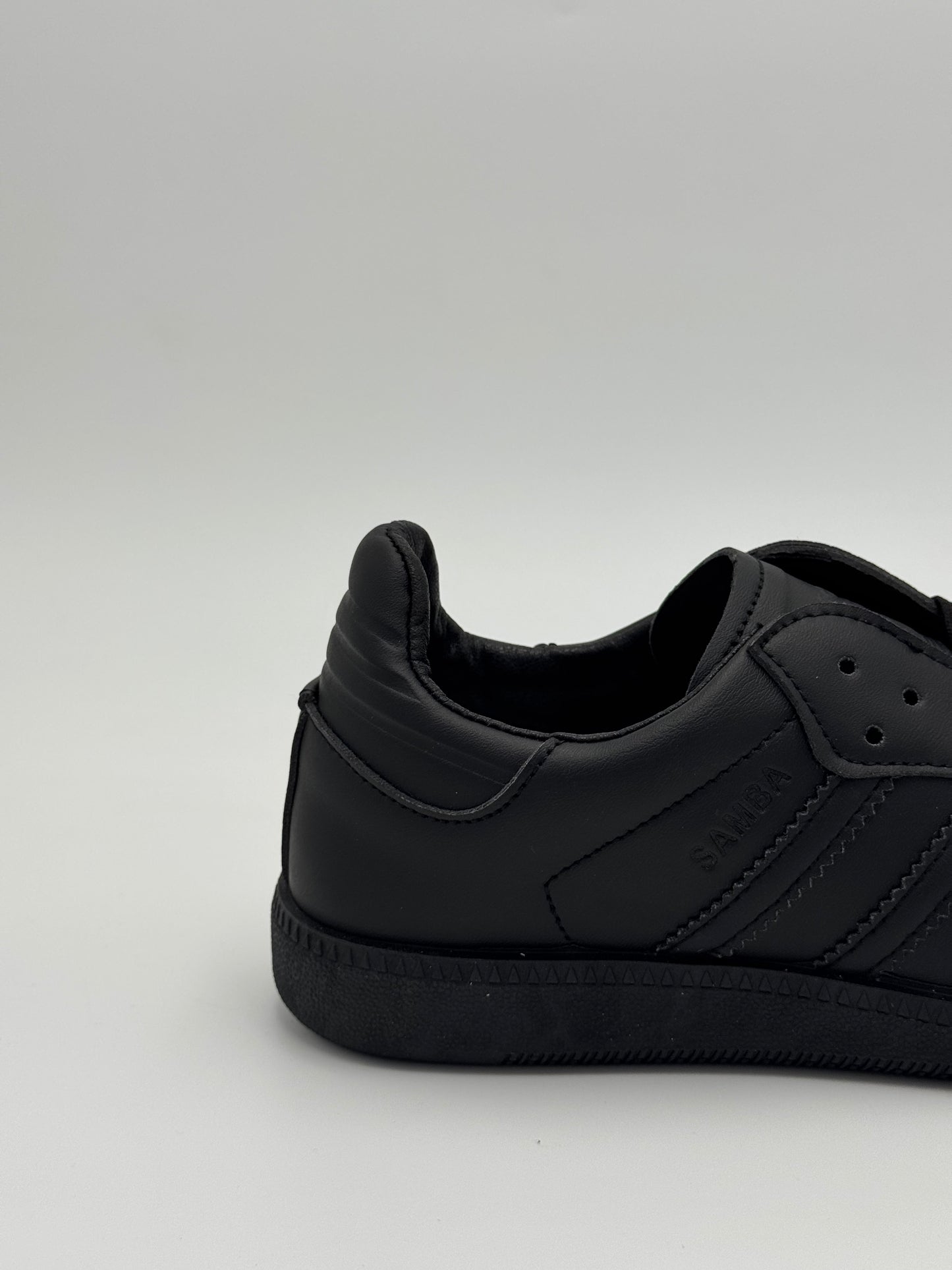 Adidas Samba "Black Cat"