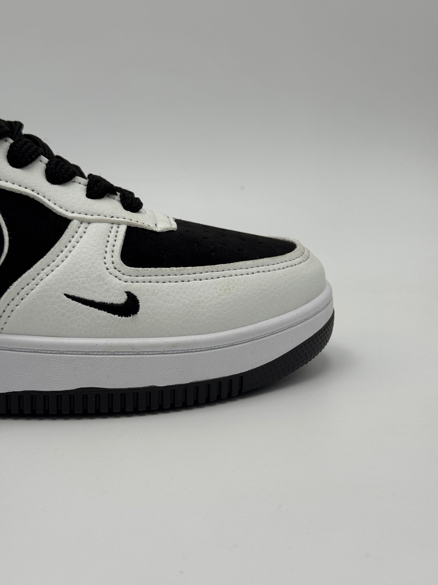 Nike AirForce 1 &Givenchy "GIVE"