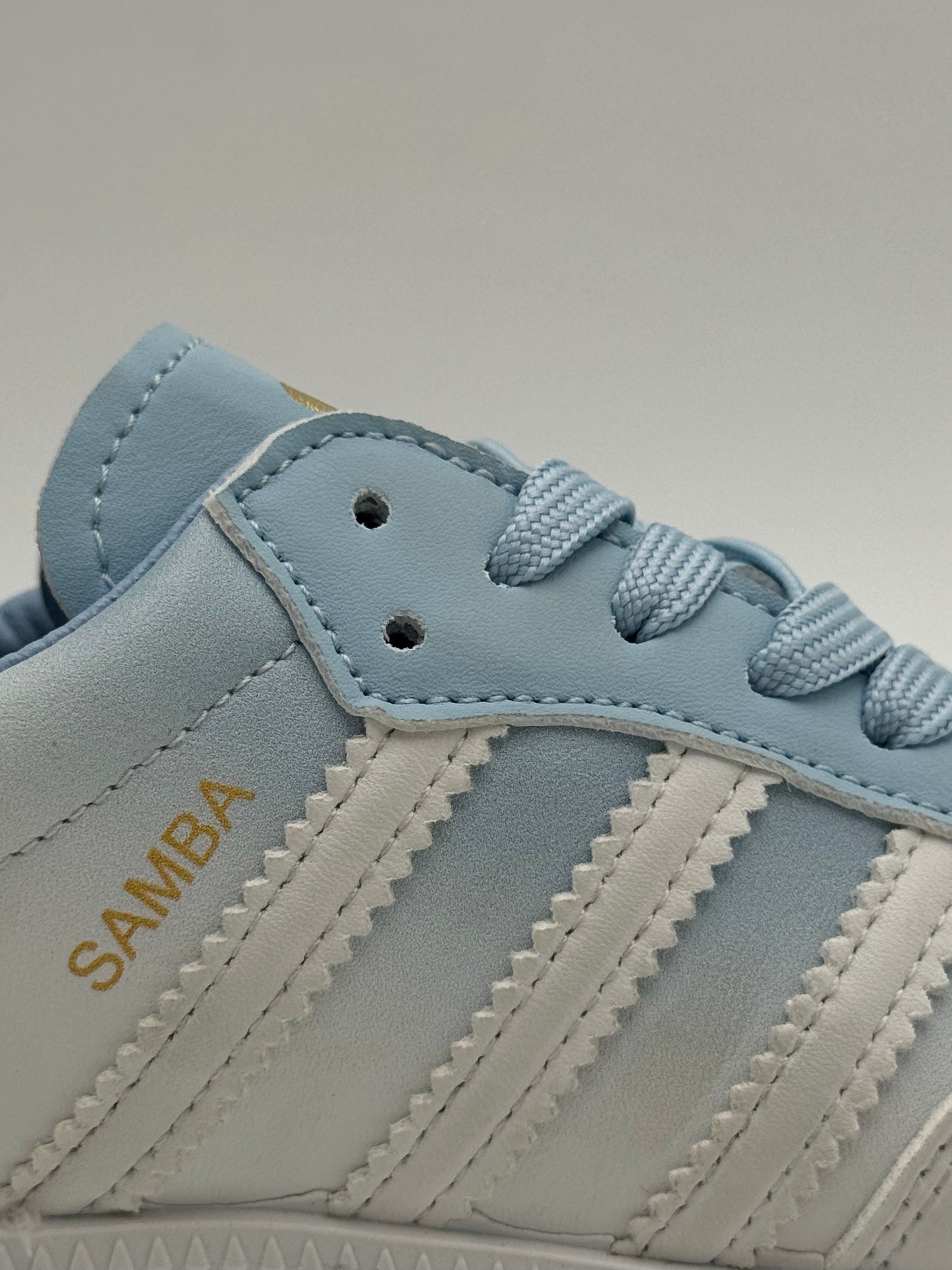 Adidas Samba "baby blue fade"