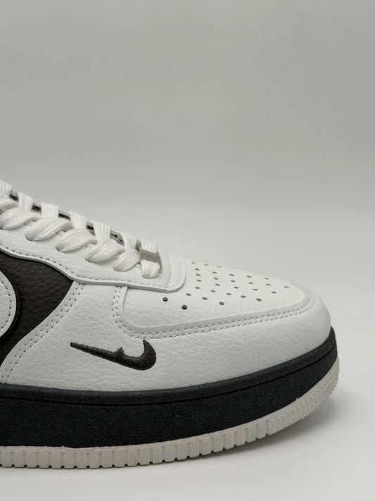 Nike Air Force 1 "reversed Panda"