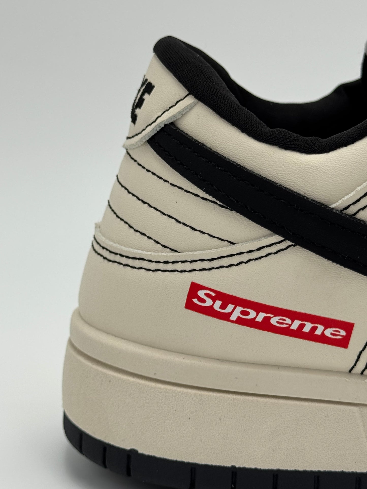 Nike SB Dunk Low x Supreme Double Swoosh "Beige"