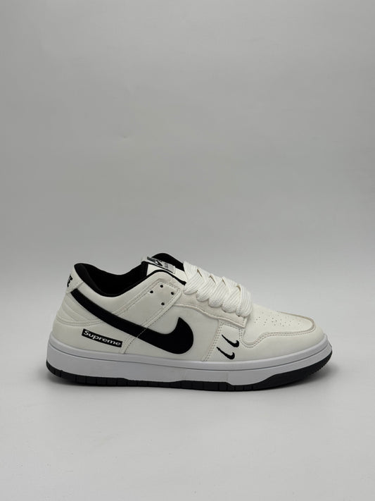 Nike SB Dunk Low x Supreme Double Swoosh "Black"