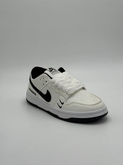 Nike SB Dunk Low x Supreme Double Swoosh "Black"