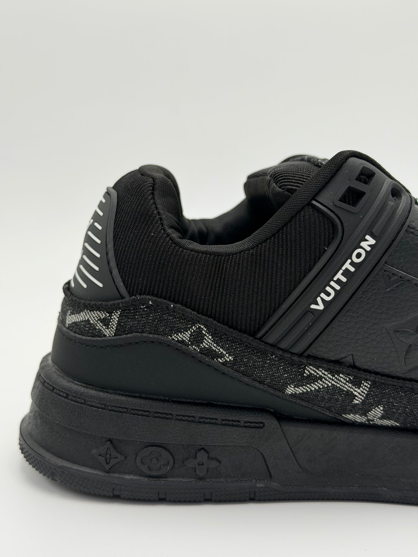 Louis Vuitton LV Trainer "Black Damier denim" (sp)