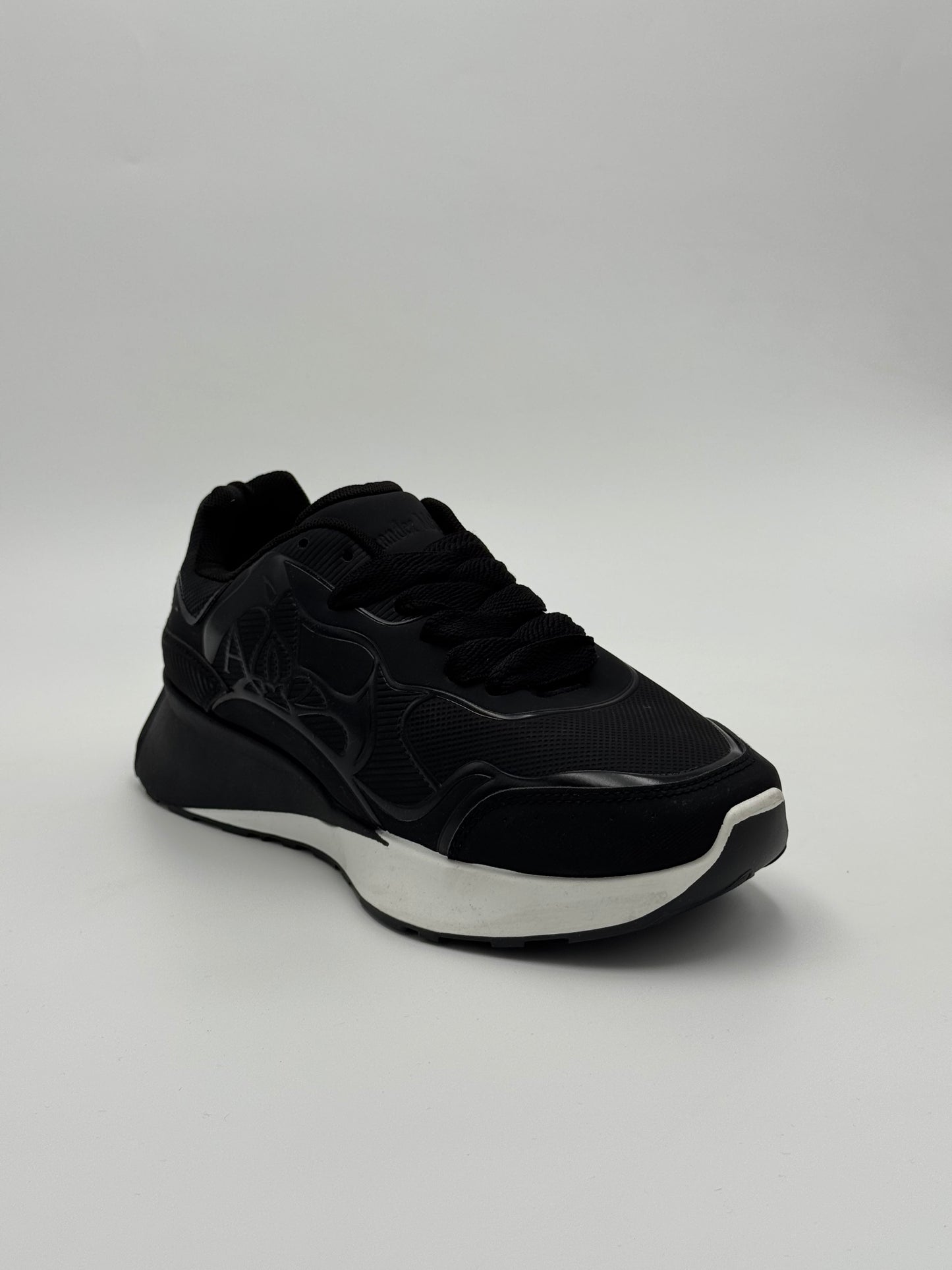 Alexander McQueen Sprint Runner "black panther"
