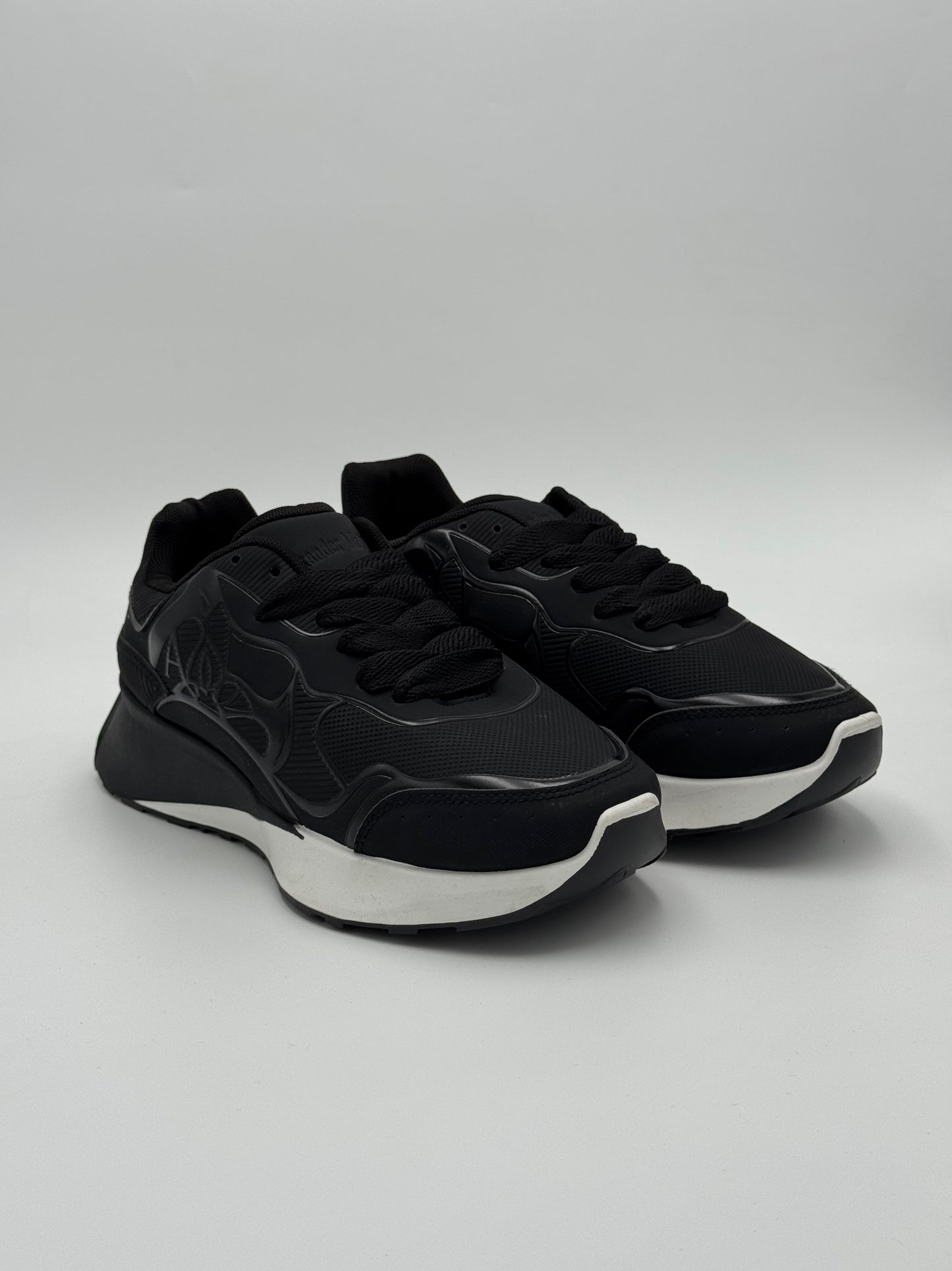 Alexander McQueen Sprint Runner "black panther"