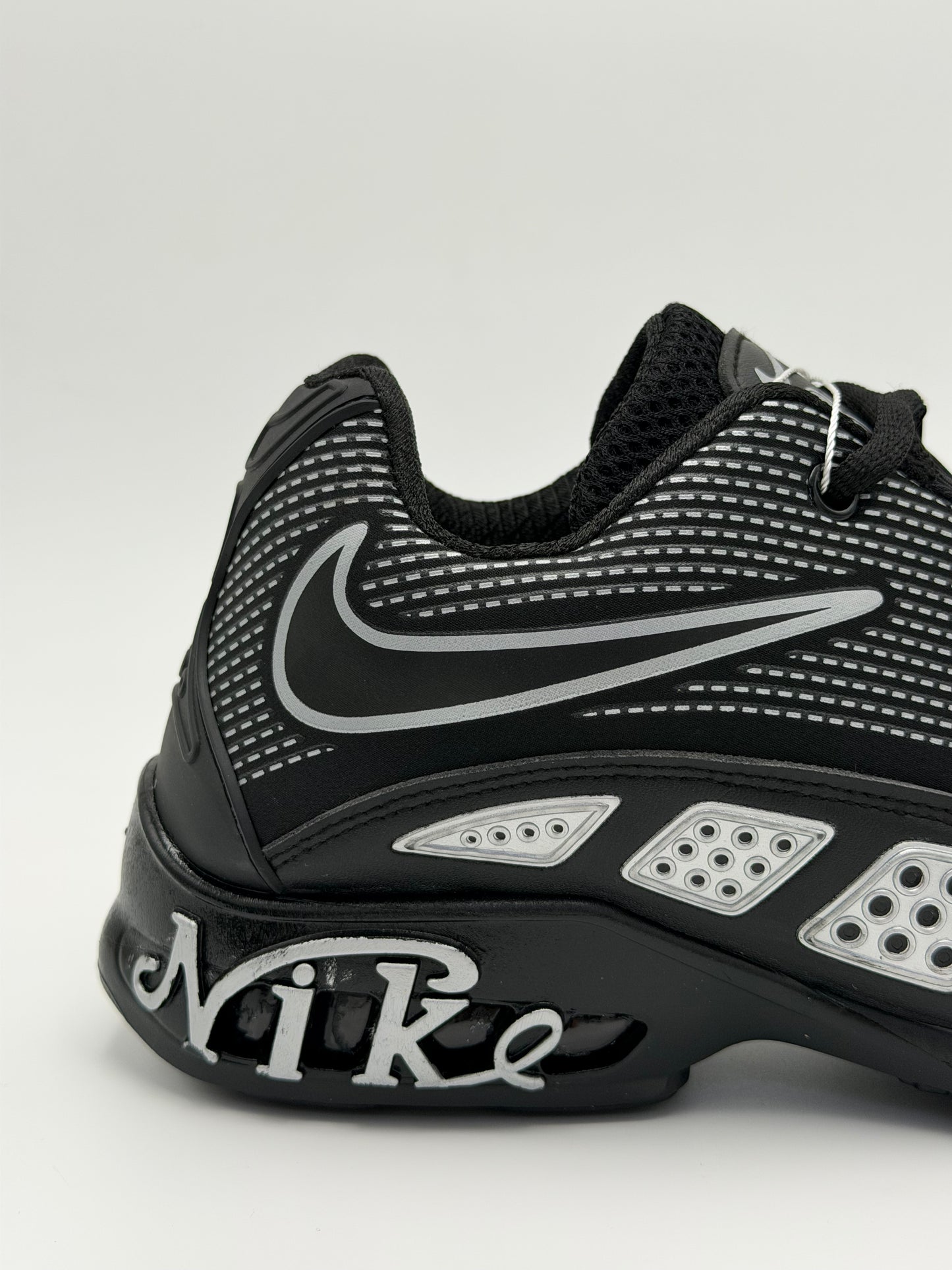 Nike Air Max SNDR "Black"