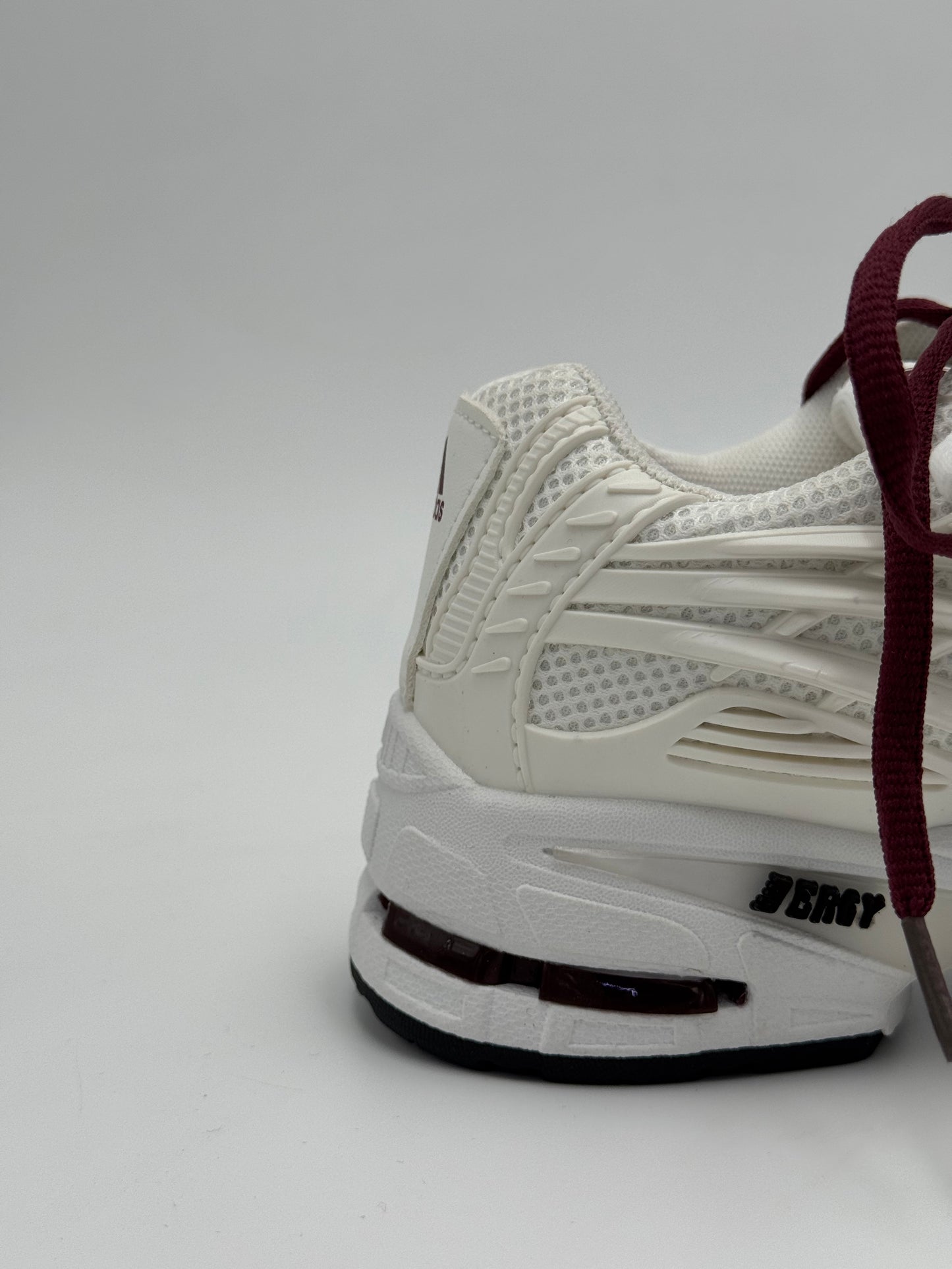 Adidas Adistar Cushion "burgundy tint"