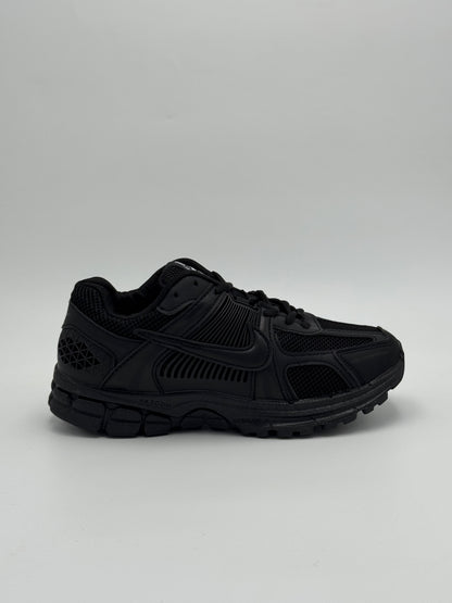 Nike Zoom Vomero 5 "Black Cat"