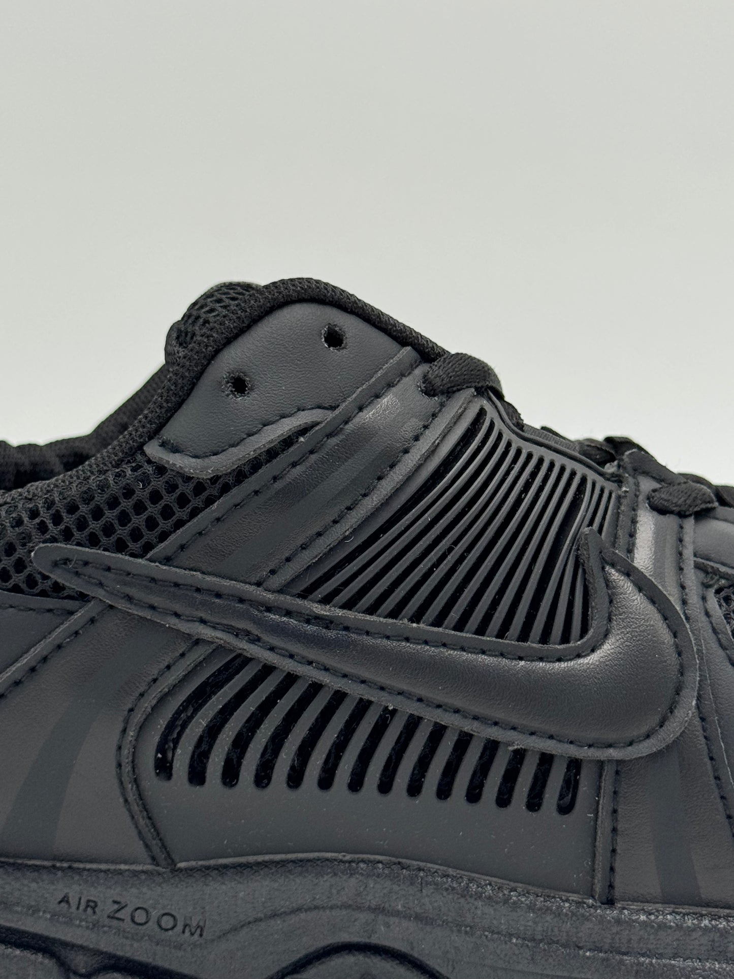Nike Zoom Vomero 5 "Black Cat"