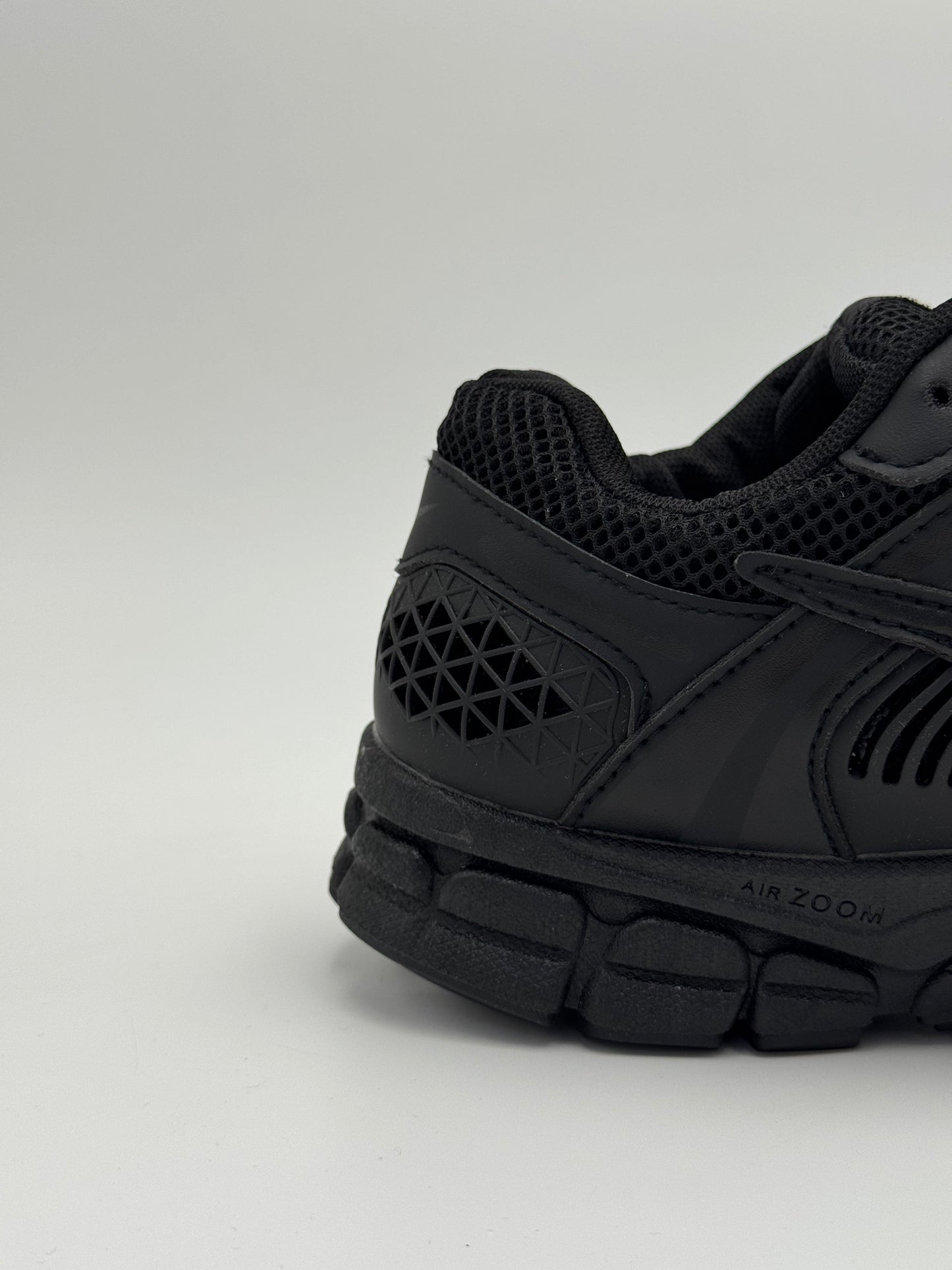 Nike Zoom Vomero 5 "Black Cat"