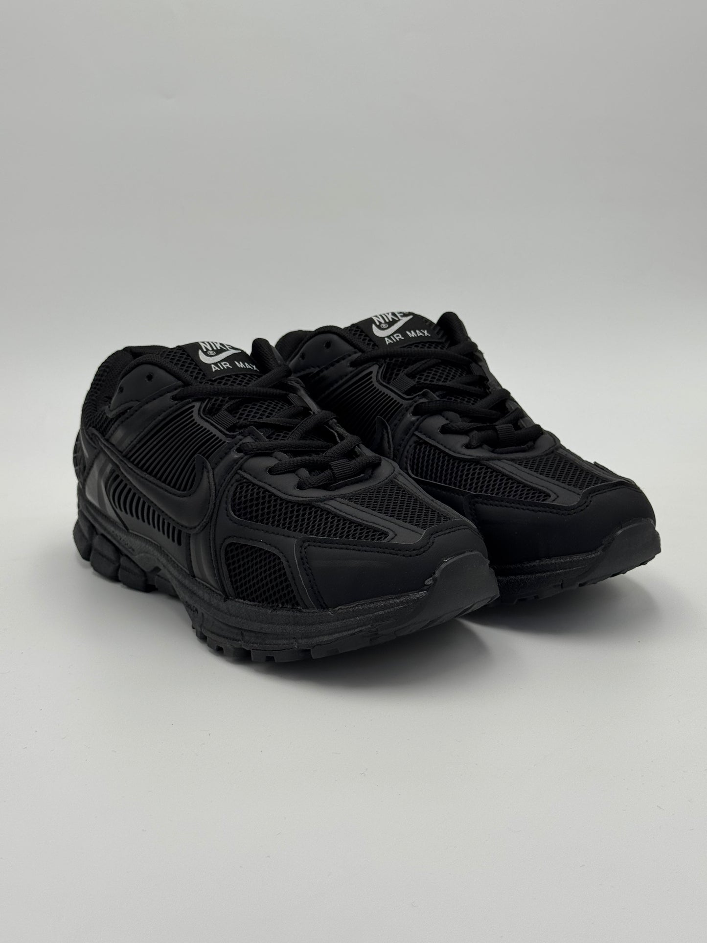 Nike Zoom Vomero 5 "Black Cat"