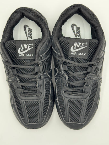 Nike Zoom Vomero 5 "Black Cat"