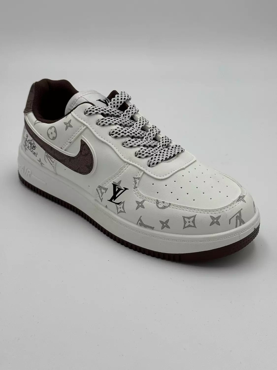 Louis Vuitton x Nike Air Force 1 Low (white and brown monogram)