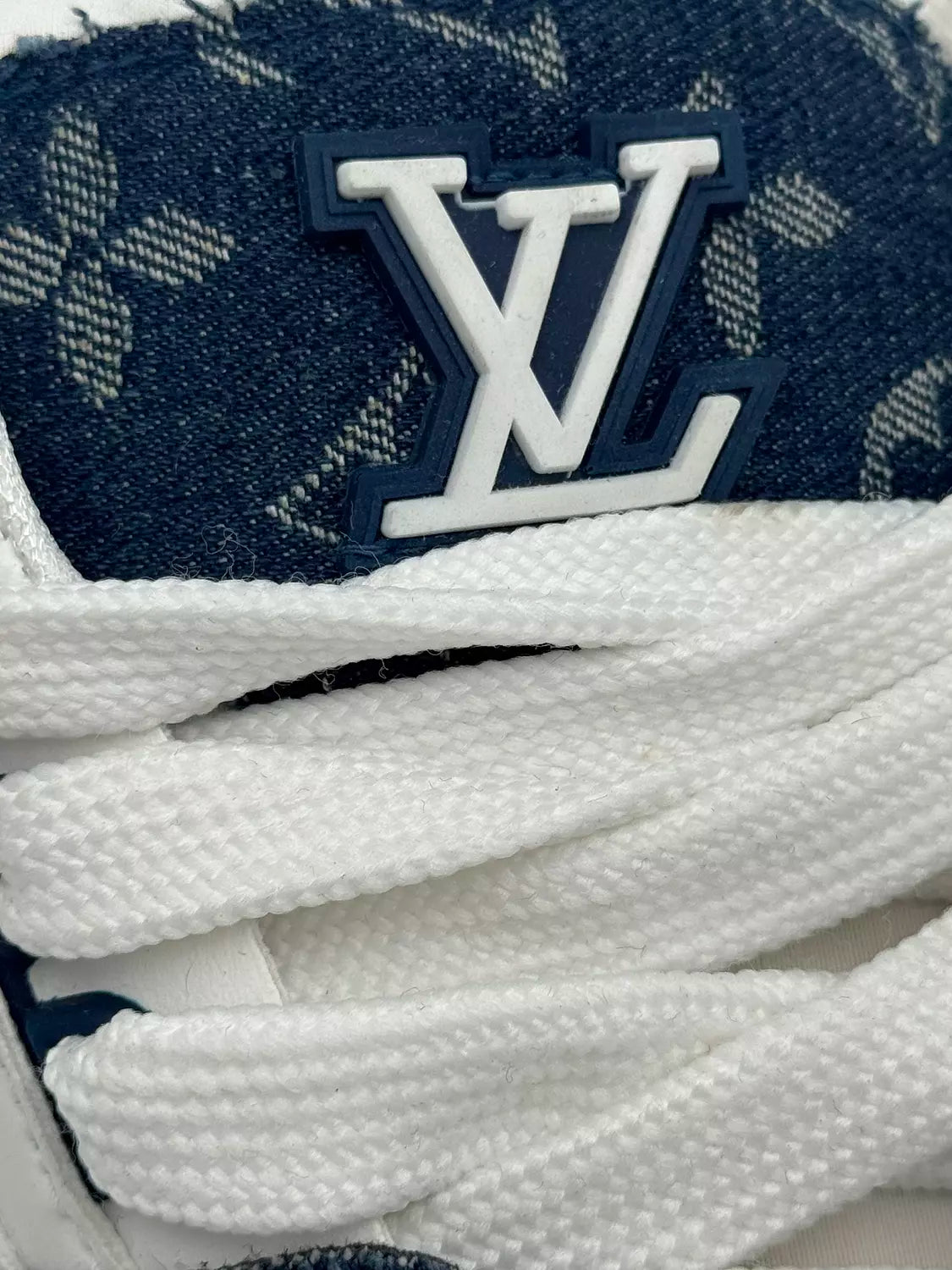 Louis Vuttion Monogram denim (Blue)