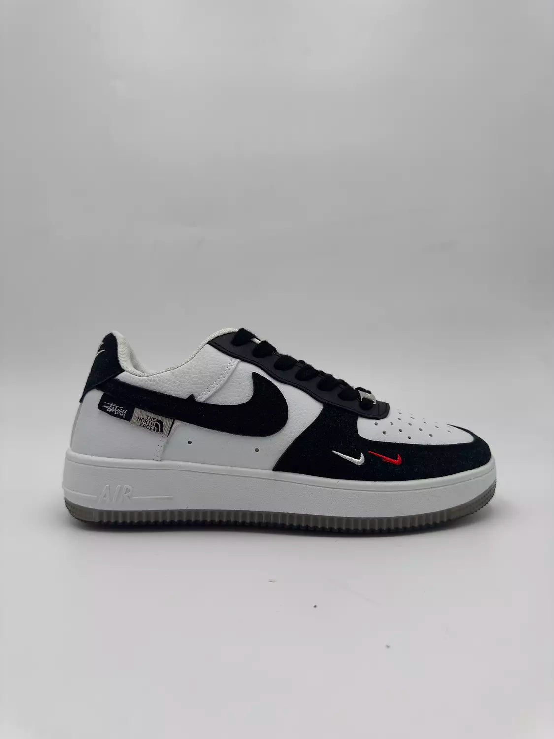 NIKE AIR FORCE 1 X NORTH FACE SNEAKERS (BXW)