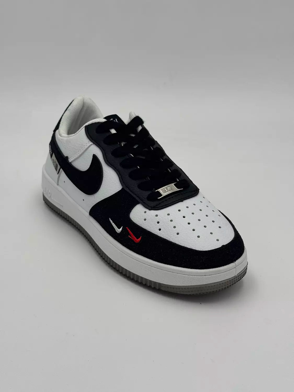 NIKE AIR FORCE 1 X NORTH FACE SNEAKERS (BXW)