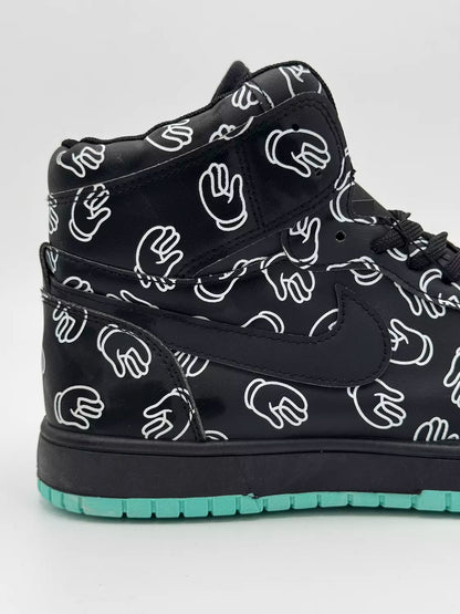 Nike AIr Jordan 1 KAWS