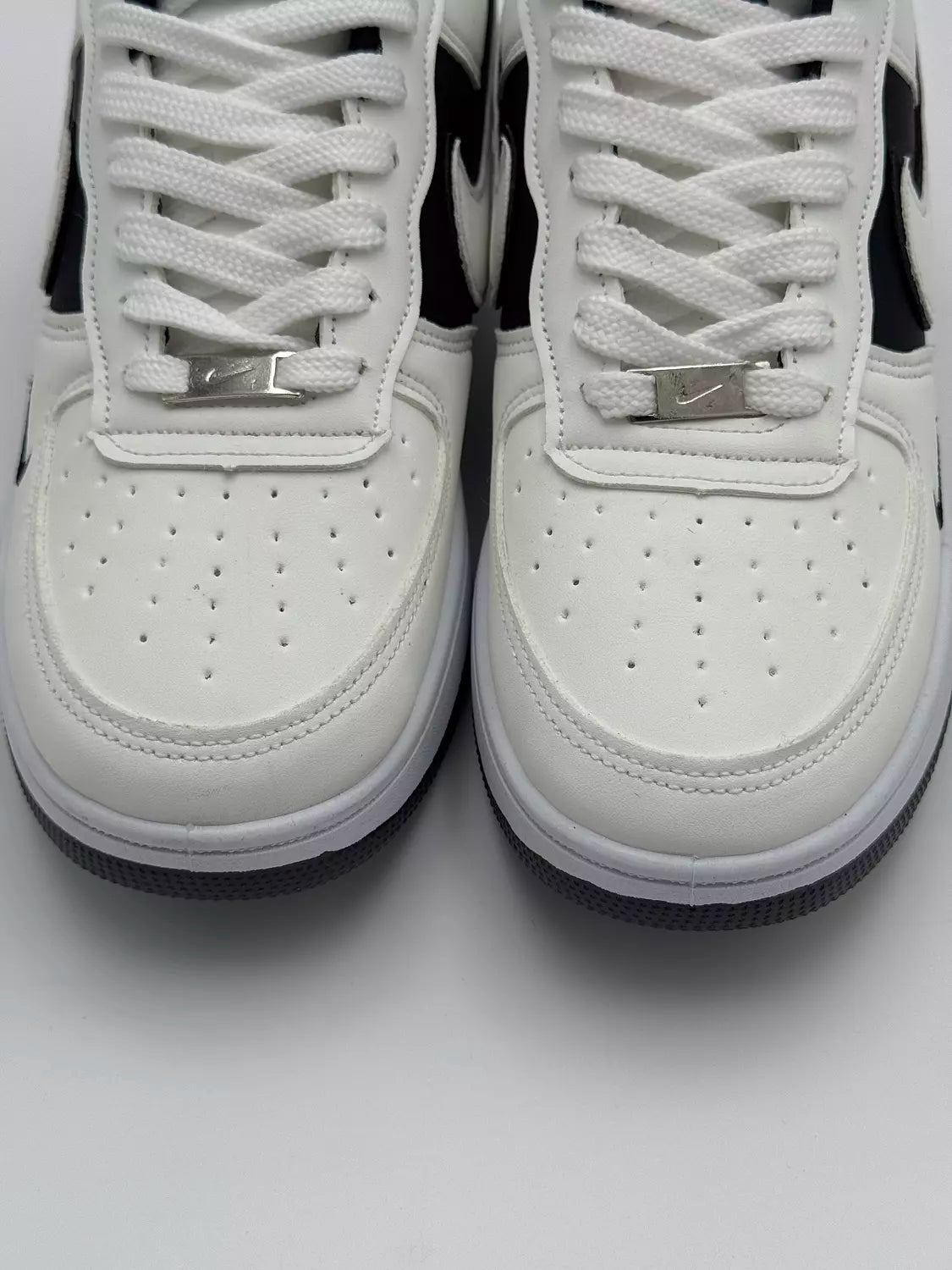 Nike Air Force 1 "Panda" (B)