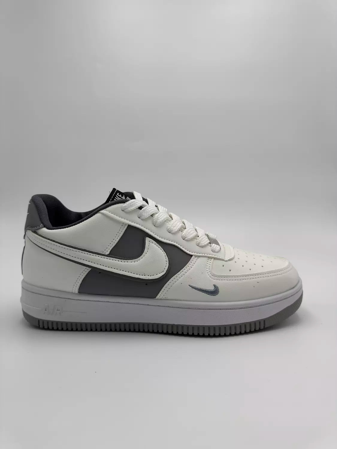 Nike Air Force 1 "Panda" (G)