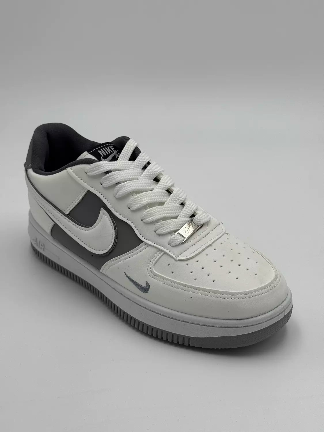 Nike Air Force 1 "Panda" (G)