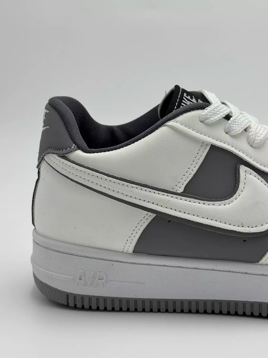 Nike Air Force 1 "Panda" (G)