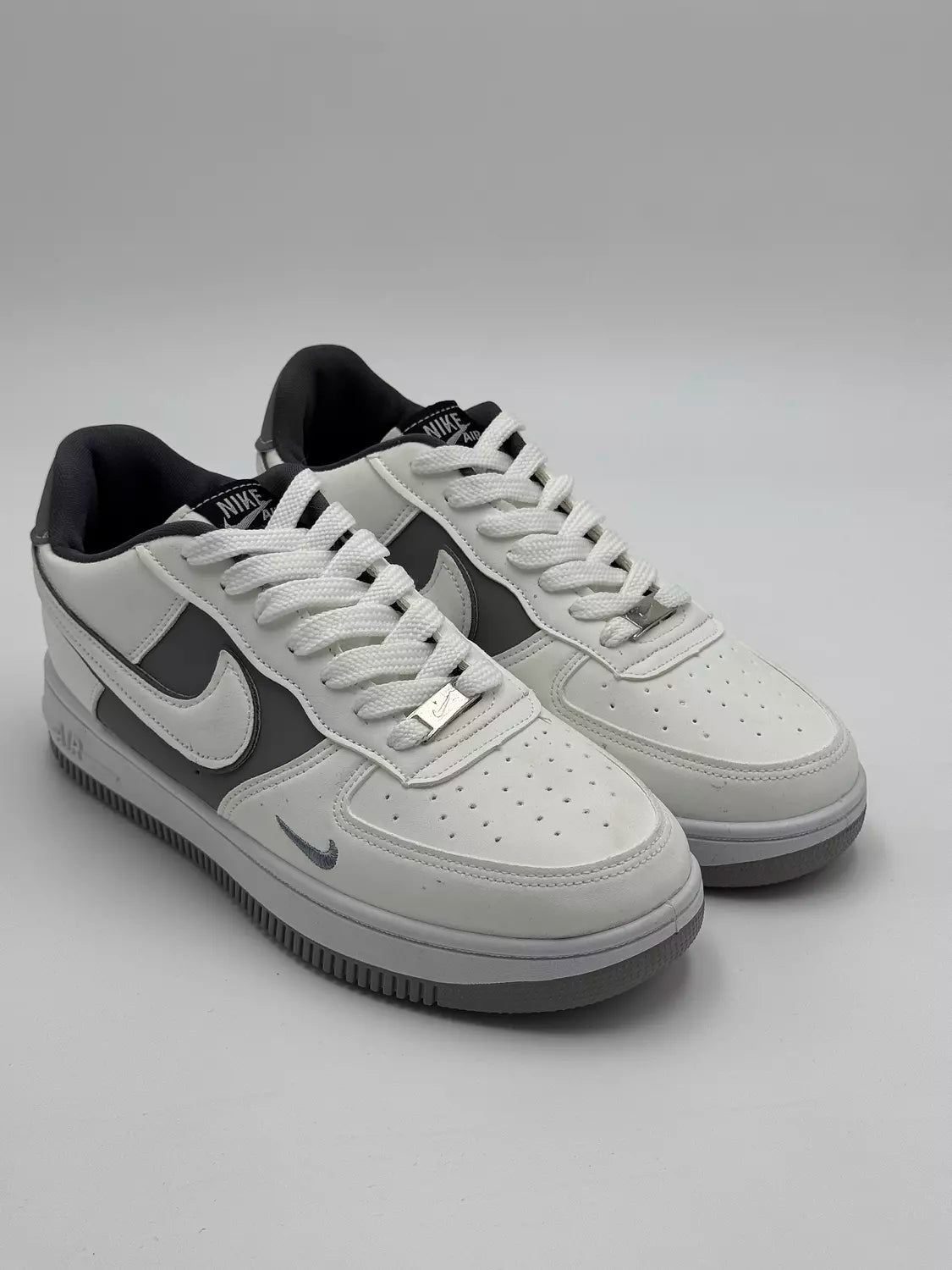 Nike Air Force 1 "Panda" (G)