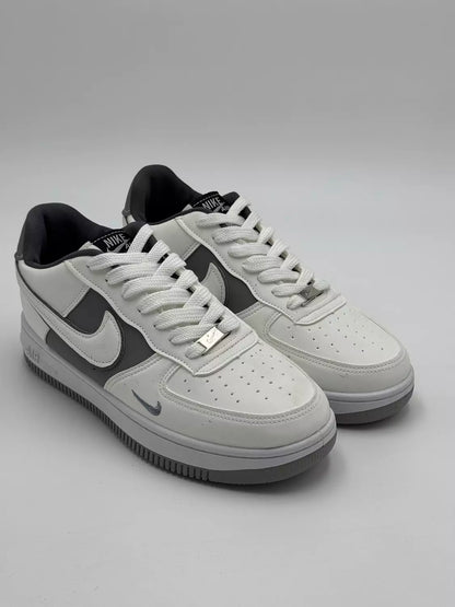 Nike Air Force 1 "Panda" (G)
