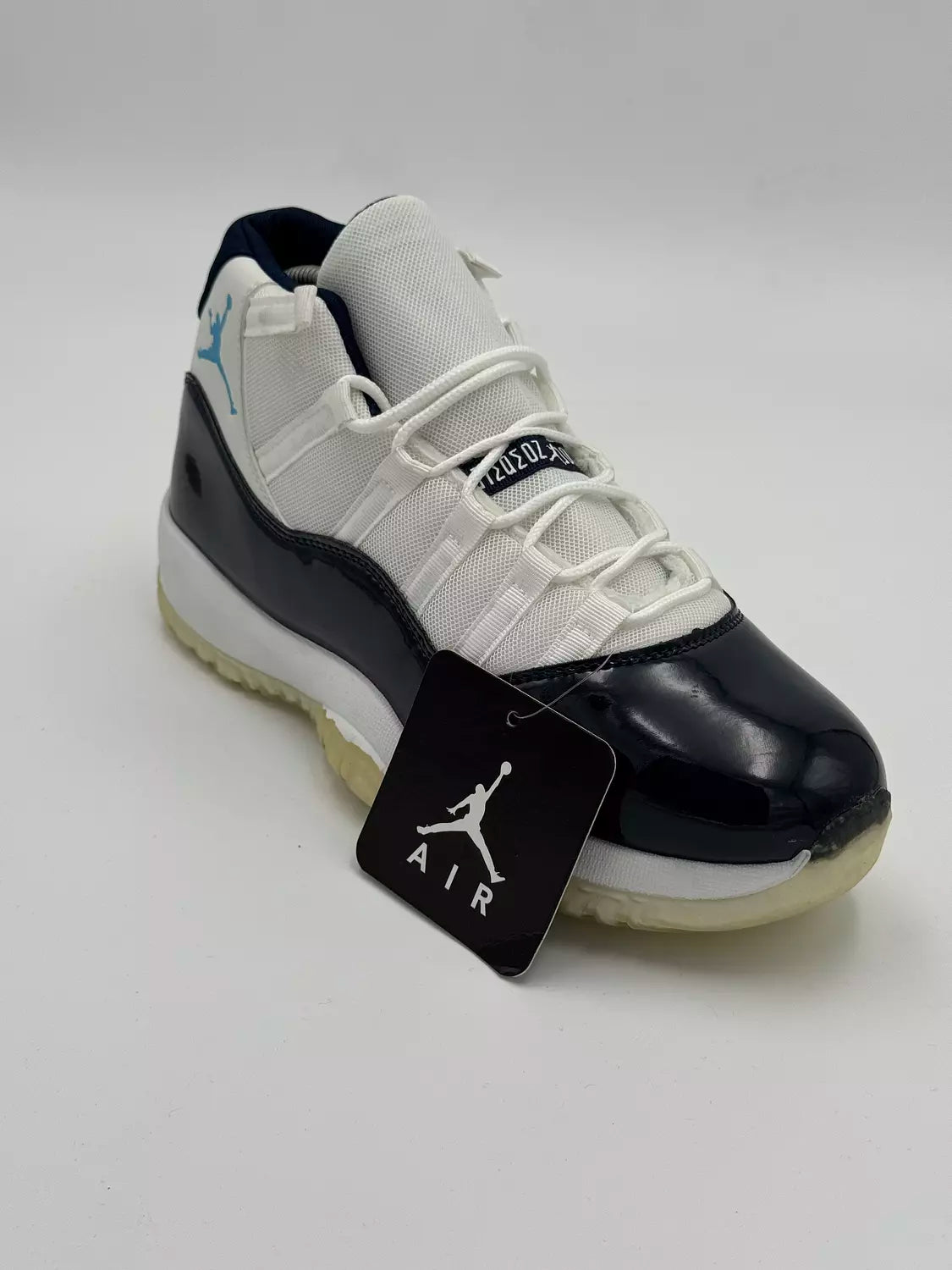 Nike Air Jordan 11 (B&W)