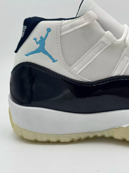 Nike Air Jordan 11 (B&W)