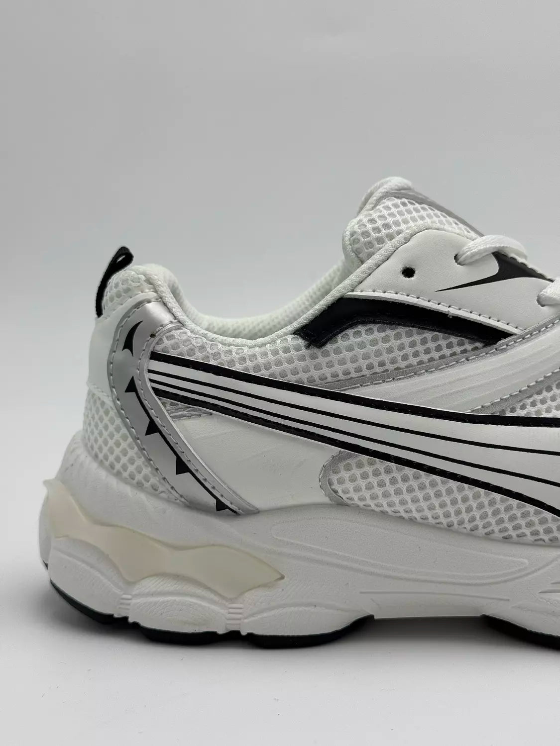 PUMA Morphic "black tint"