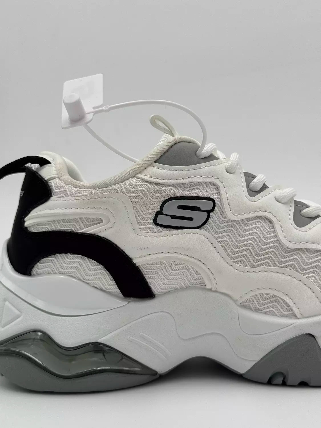 Skecher D'Lites 3.0 (W&B)